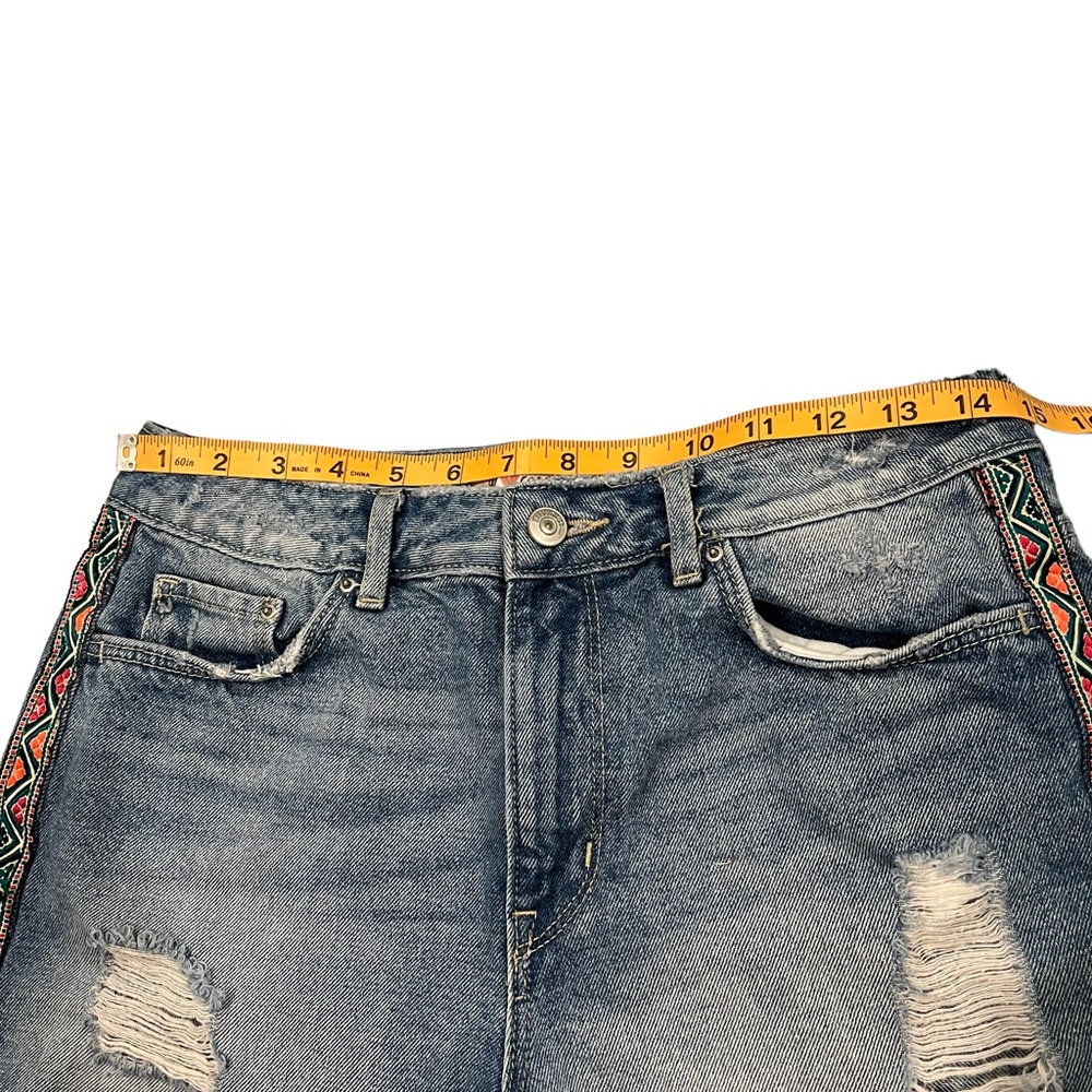 H&M X Coachella Distressed Tribal Fringe Shorts - Picture 10 of 12